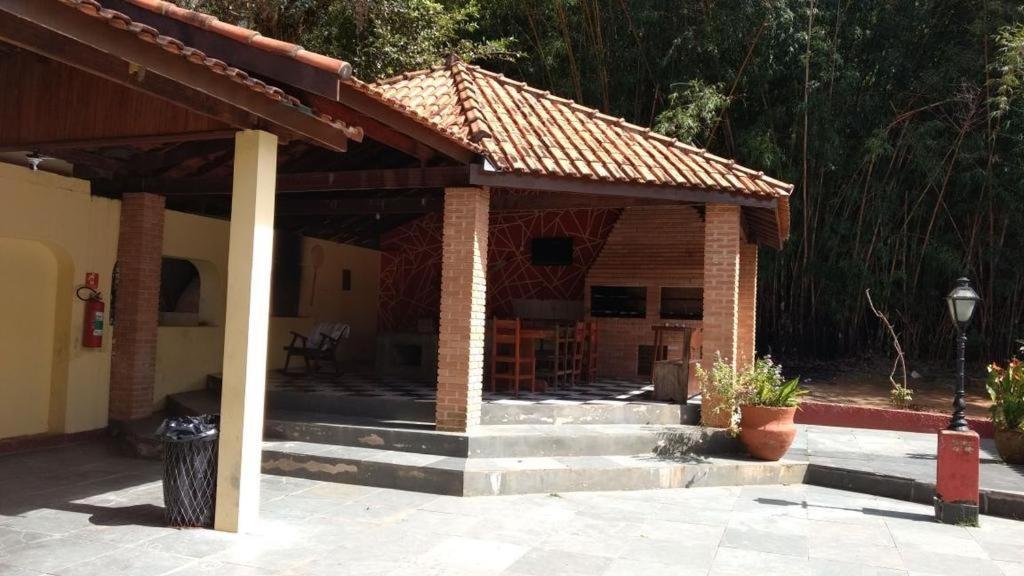 Pousada H Sarapuí Extérieur photo